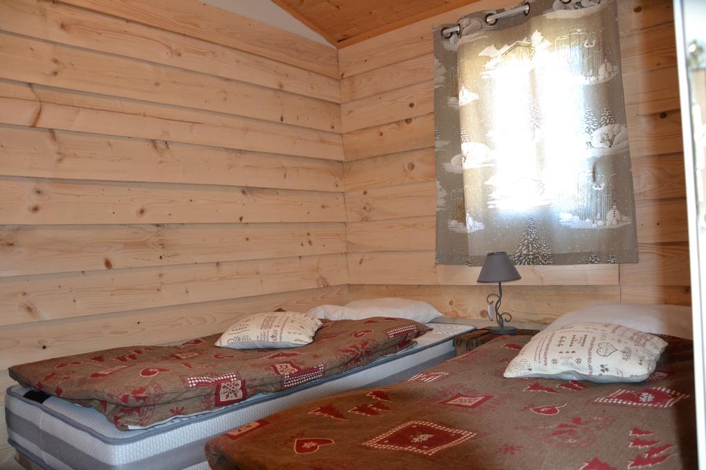 Hotel Camping La Mare Aux Fees Roquefeuil Exteriér fotografie