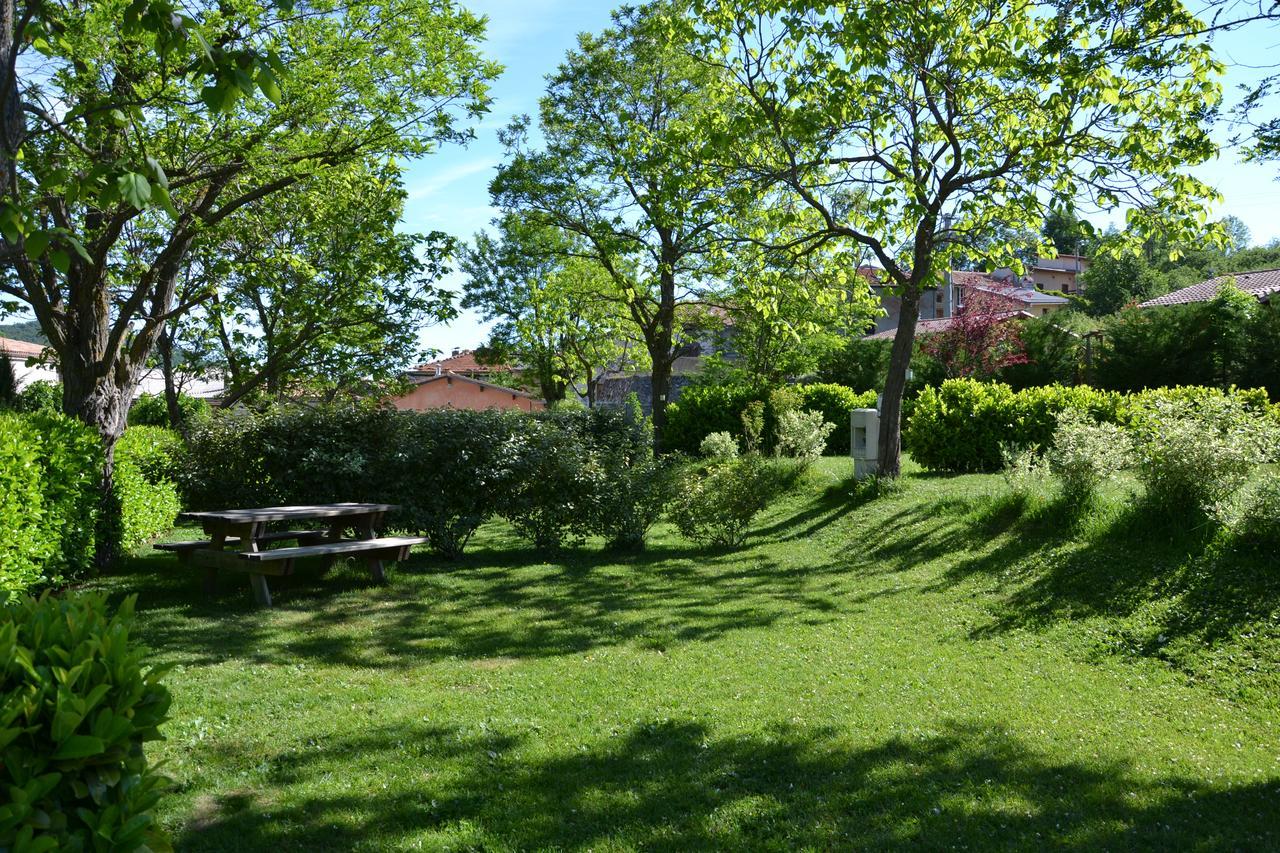 Hotel Camping La Mare Aux Fees Roquefeuil Exteriér fotografie